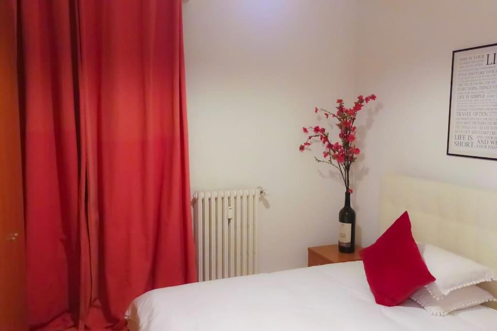 Unique & Beautiful Bedroom In Central Of Firenze Bagian luar foto